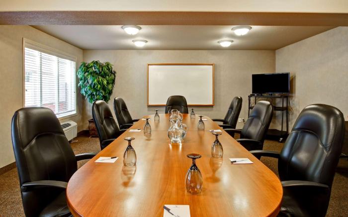 Ramada by Wyndham Ponoka