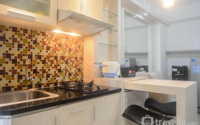 Comfort Living 2BR Room @ Bassura City By Travelio
