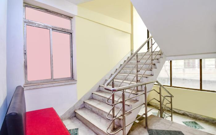 Goroomgo Royal Oak Guest House Sector 4 Kolkata