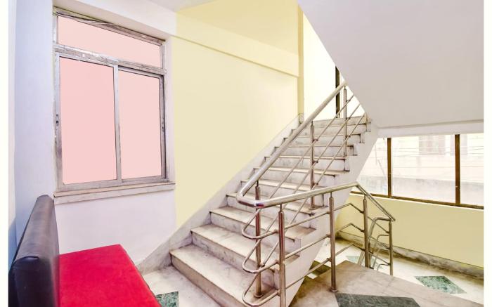 Goroomgo Royal Oak Guest House Sector 4 Kolkata
