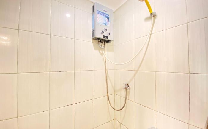 Cozy 2BR @ Gateway Ahmad Yani Cicadas By Travelio