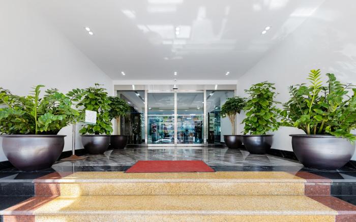 Phong Lan Apartments