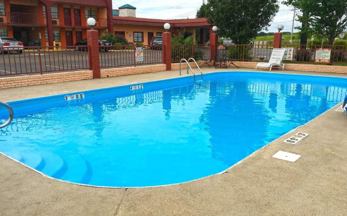 Rodeway Inn Canton I-55