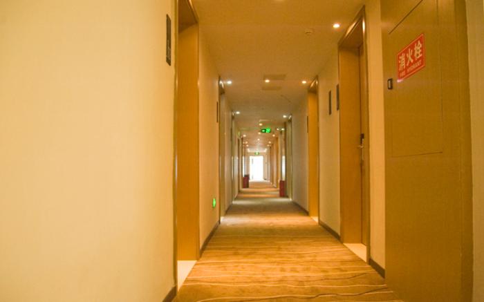 City Comfort Inn Zigong Lantern World Fantawild Dinosaur Kingdom