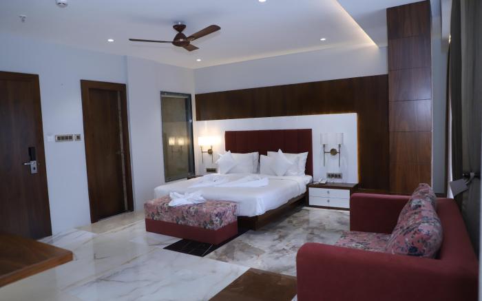 The Royal Class Hotel, Gwalior
