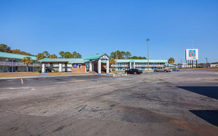 Motel 6 Tifton, GA