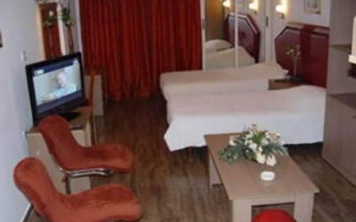 Dreams Suites