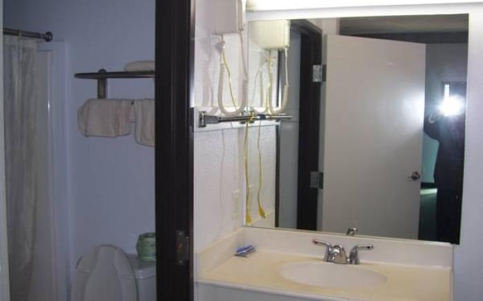 Quality One Motel