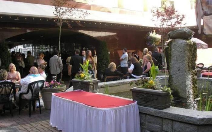 Harrison Lake Hotel