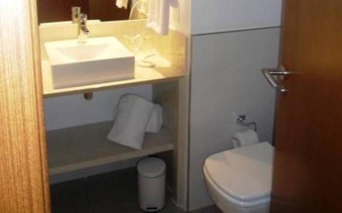 Real Colonia Hotel & Suites