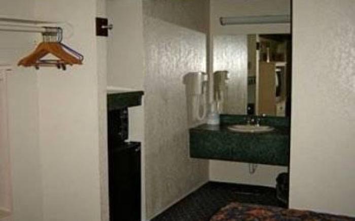 Regency Inn Motel by the Beach