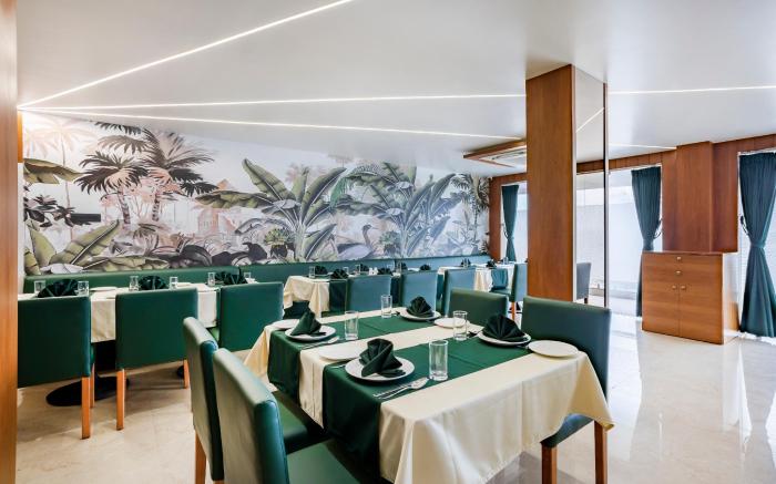 Luxy Hotel