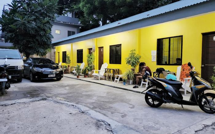 Laidback studio unit near Kota Beach w/ fast WiFi 