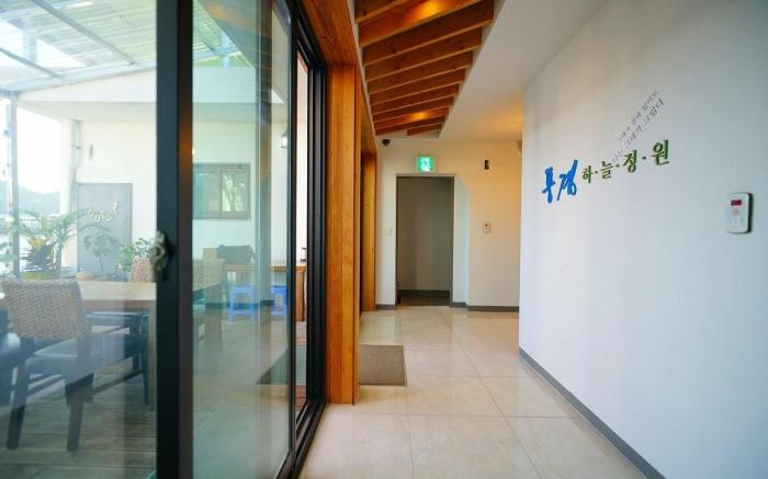 Jeonju Hanok Maeul Pungkyeong Guest and Hotel