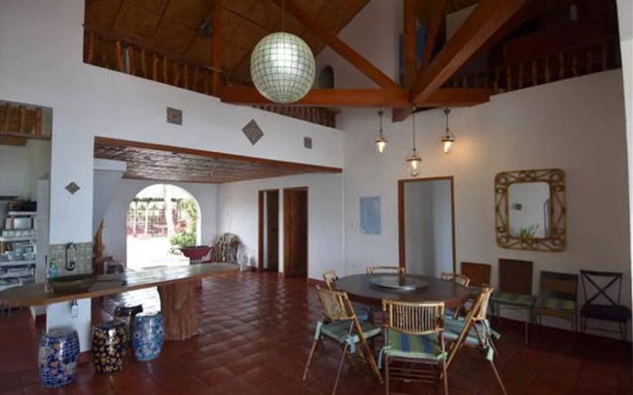 Kasbah Remo Villa with a pool in Puerto Galera