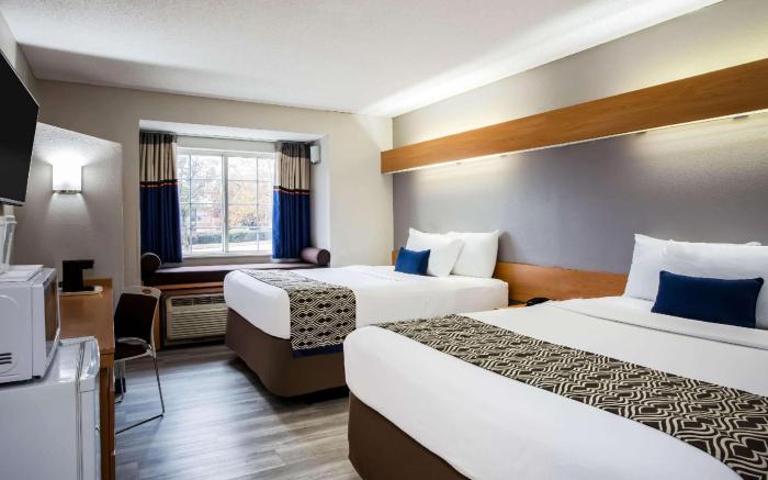 Microtel Inn & Suites by Wyndham Southern Pines / Pinehurst
