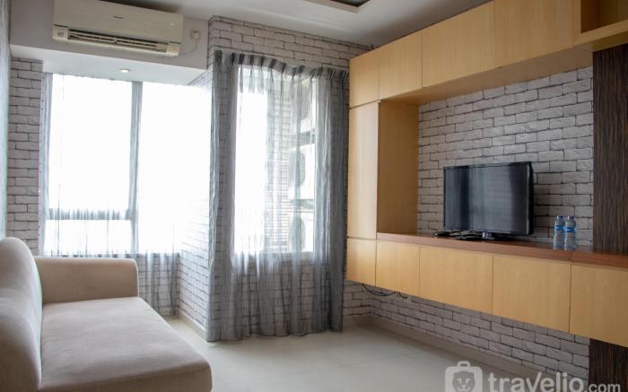 Comfort 2BR at Nifarro Park Apartment By Travelio