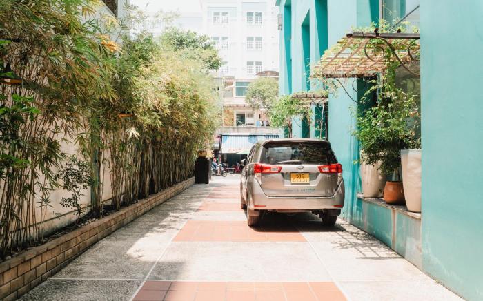 Thien Son Serviced Apt 3-Bedroom with Balcony