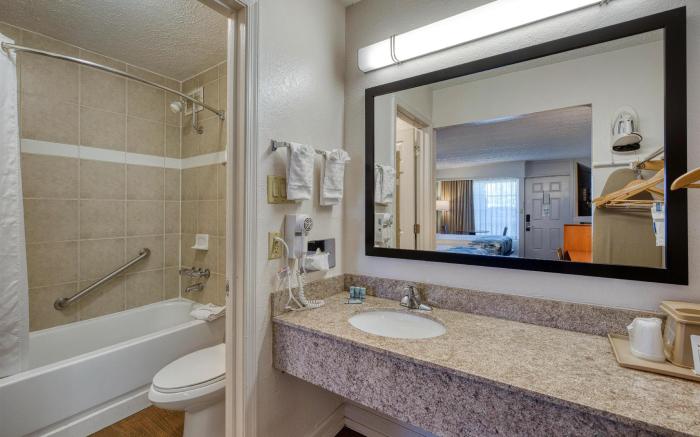 Best Western Hendersonville Inn