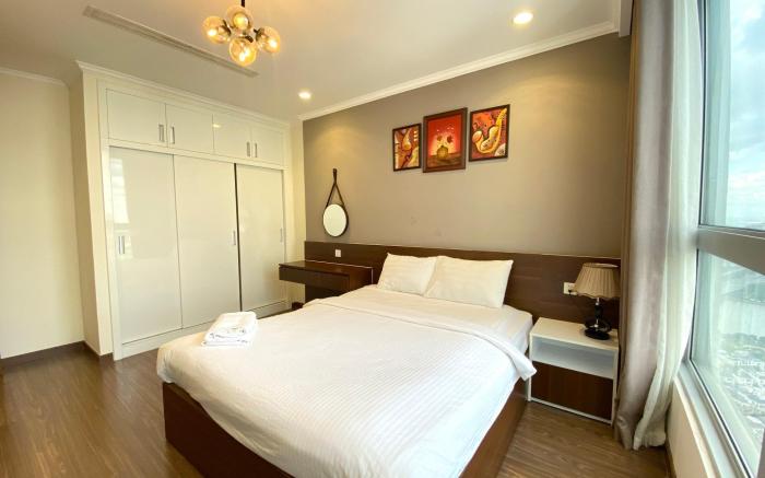Best View at the building with  Luxury 3 beds Apt 