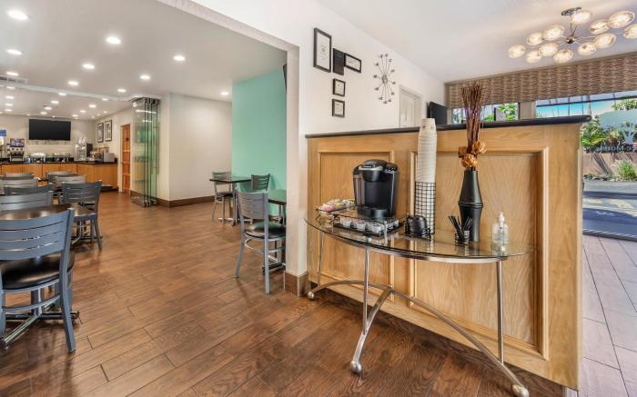 Best Western Pine Tree Motel