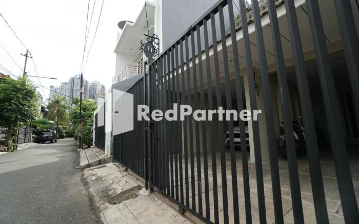 Tomang Gelong Guest House Syariah RedPartner