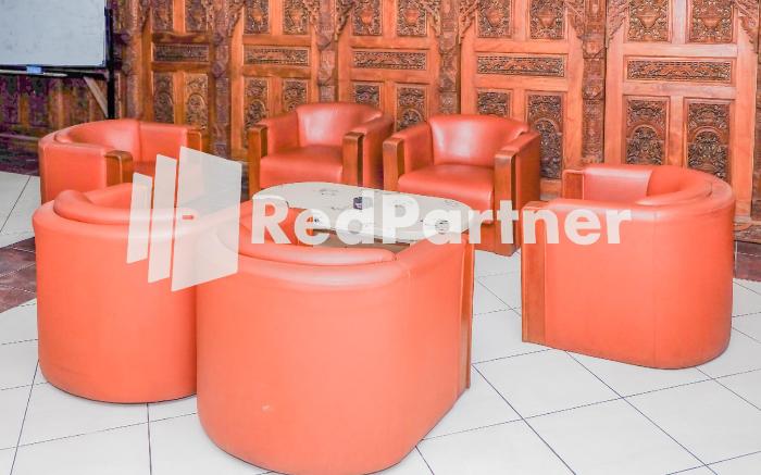Hotel Sebelas @ Jalan Palasari Mitra RedDoorz