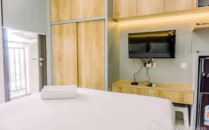 Fancy & Nice Studio Transpark Bintaro By Travelio