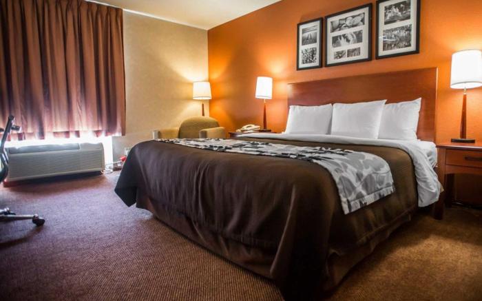 Sleep Inn & Suites Dunmore