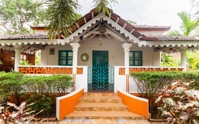 The Vegas Villa 4BHK & Wooden Cottage with Pool