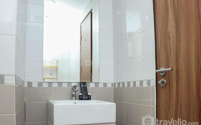 Nice & Comfy 2BR Royal Olive Residence By Travelio