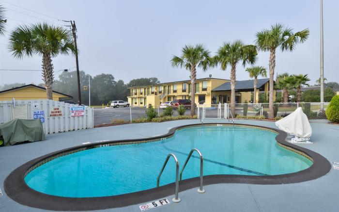Americas Best Value Inn St. George, SC