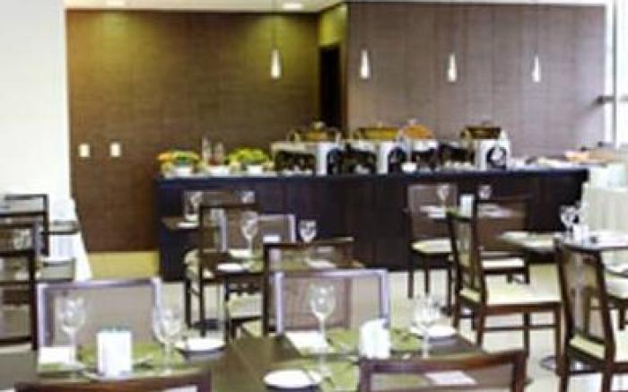 Naoum Hotel