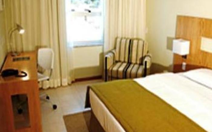 Naoum Hotel
