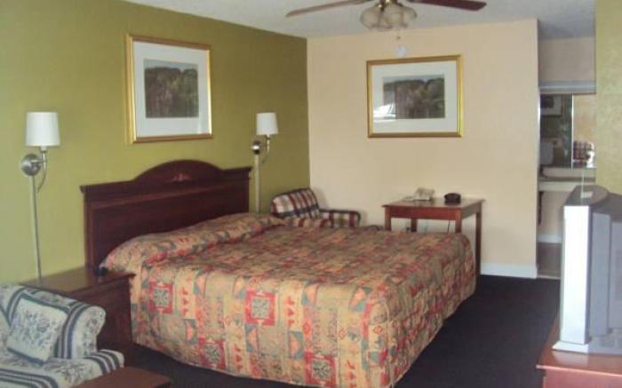 Newport News Inn