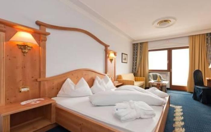 Small & Beautiful Hotel Gnaid