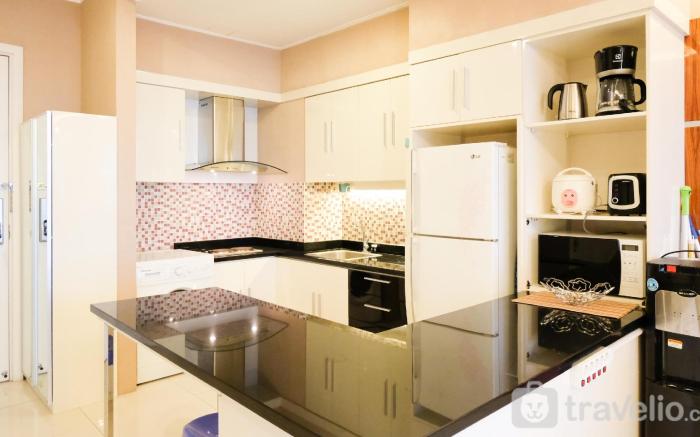 Luxury 2BR The Via and The Vue Ciputra By Travelio
