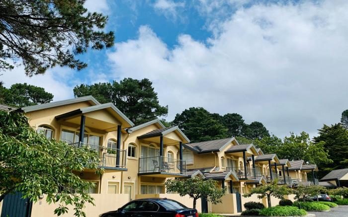 Falls Mountain Retreat
