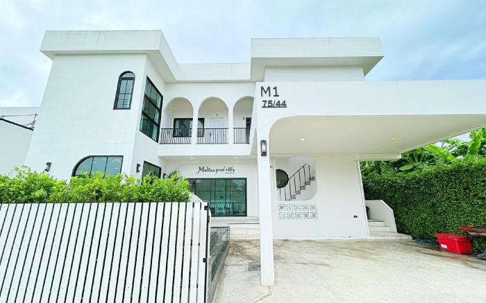 M1-Medina Pool Villa - Bangsaen