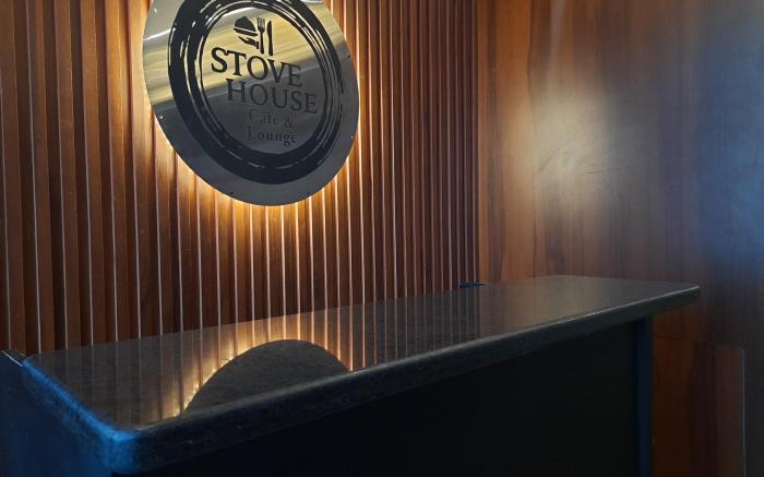 Stovehouse Inn