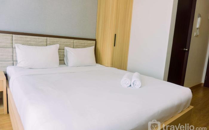 MinimalisWarm Studio Transpark Bintaro By Travelio