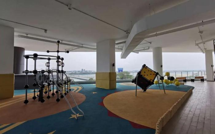 Fabulous City View 2Bedroom @ R&F Princess Cove