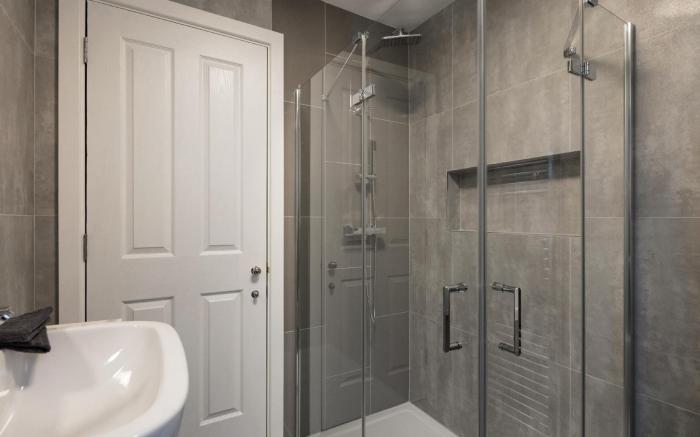 Luxury 3Bed Apt | mins from tube - Up to 20 Guests
