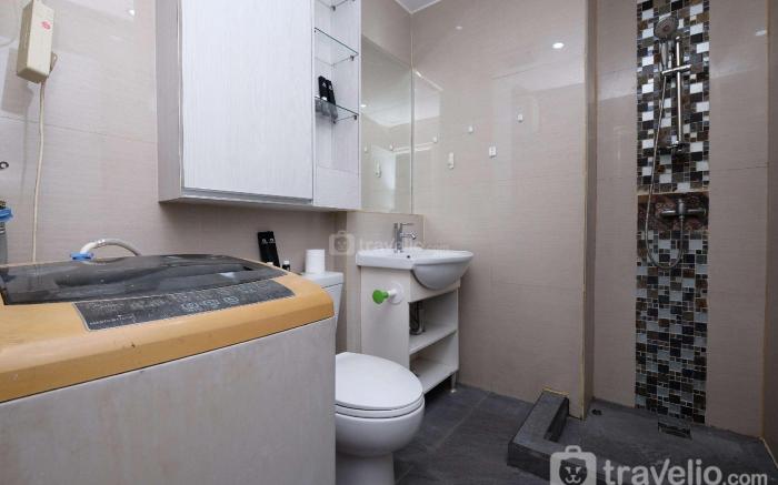 Modern Studio at Ambassade Kuningan By Travelio