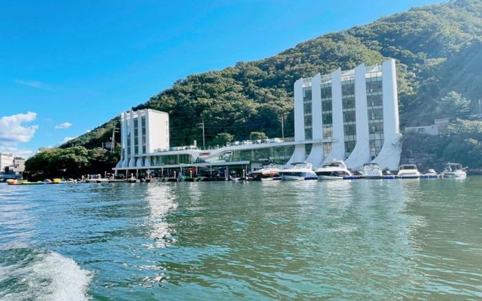 YJ HOTEL