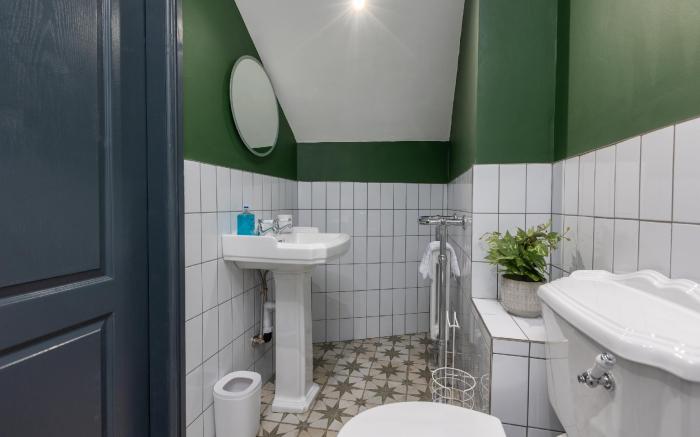 Ettie & Gigi's by Sasco Apartments