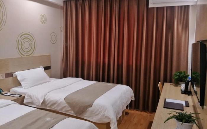 GreenTree Inn Shangqiu Liangyuan District Railway Station Express Hotel