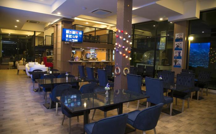 V20 Boutique Jacuzzi Hotel