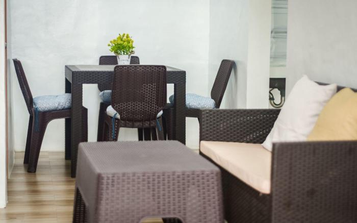 Stellka cheerful townhouse near the beach and city
