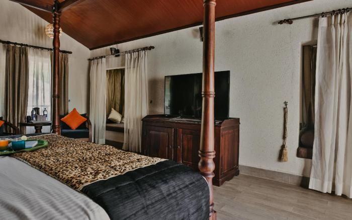 Gir Lion Safari Camp Sasan Gir